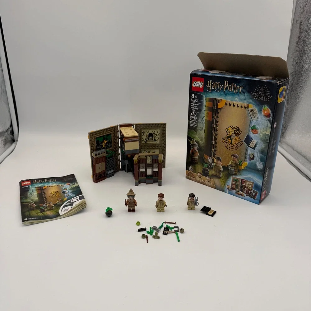 LEGO Harry Potter 76384 Hogwarts Moment: Herbology Class Retired (99% Complete)